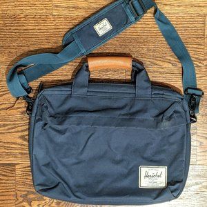 HERSCHEL Supply Co. Clark Messenger Bag